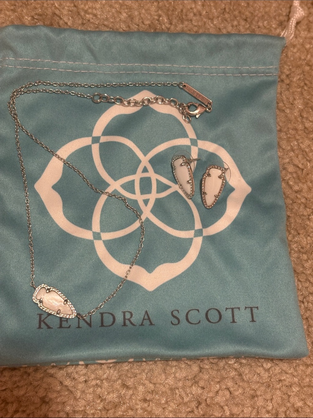 Kendra Scott white pendant necklace and earring set